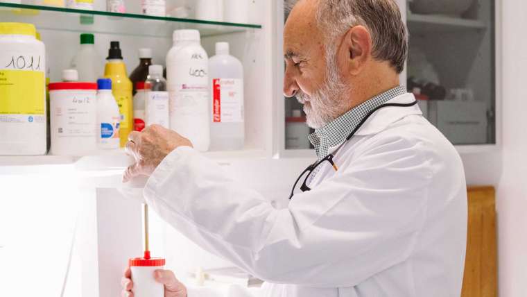 Laboratorio de formulación magistral en Farmacia García-Cifo de Albacete